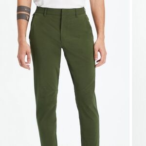 Fabletics Men The Only Pants sz 32*30 Straight Leg Olive Green Golf Performance